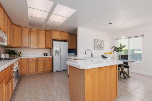 327 Steven Cir, Benicia CA  94510-1809 exterior