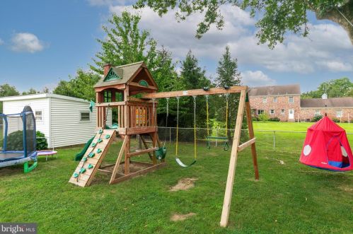 136 Franklin St, Auburn NJ  08085-1236 exterior