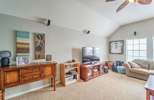 413 Islebay Dr, Ruskin FL  33572-3332 exterior