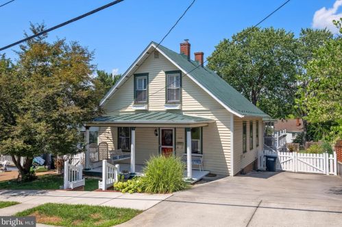 548 Wolfe St, Harrisonburg VA  22802-4822 exterior