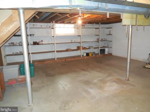 313 Cave Spring Ln, Edinburg VA  22824-3407 exterior