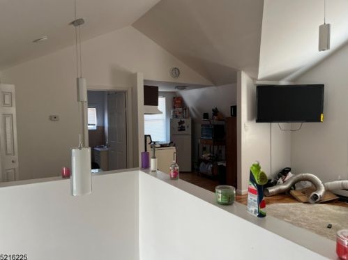 65 Grove St, Bloomfield NJ  07003-5648 exterior