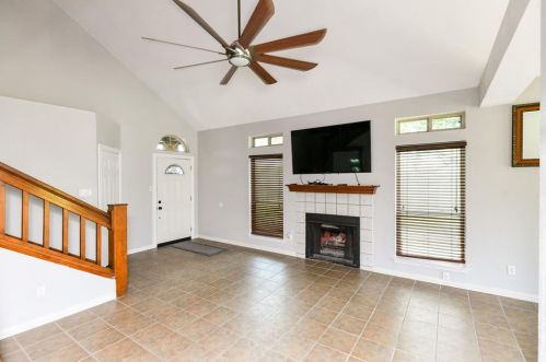 9000 Gainsborough Ct, Fort Worth, TX 76134-5505
