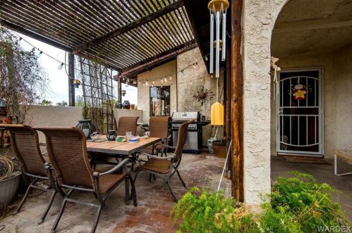 1386 Trane Rd, Bullhead City AZ  86442-6759 exterior