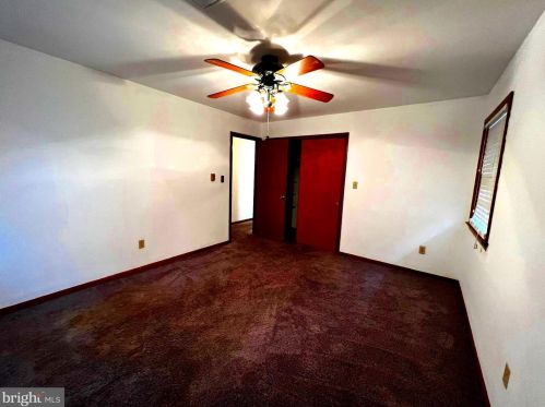 414 6th St, Laurel DE  19956-1364 exterior