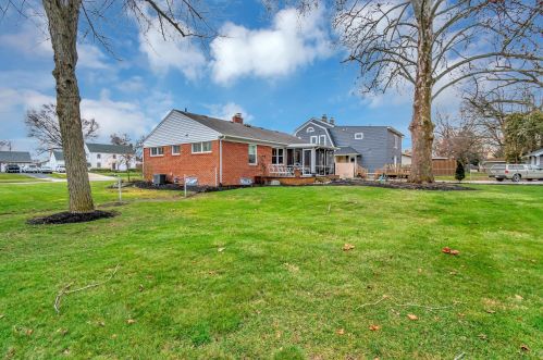 561 Vernon Heights Blvd, Marion OH  43302-5343 exterior