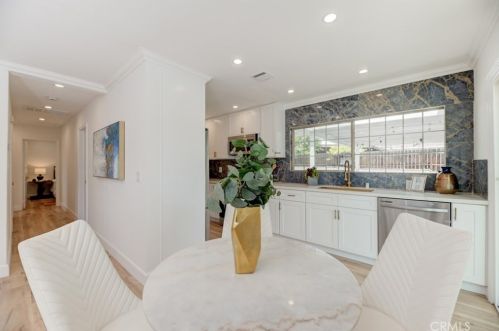 7812 Peachtree Ave, Van Nuys CA  91402-6514 exterior