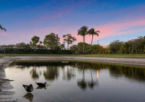 111 Coconut Key Ln, Delray Beach FL  33484-8832 exterior