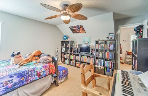 413 Islebay Dr, Ruskin FL  33572-3332 exterior