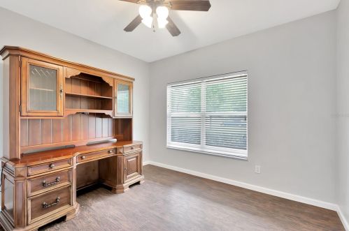 1623 Woodfield Ct, Lutz FL  33558-8485 exterior