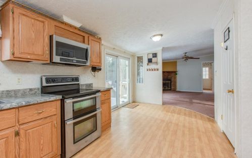 25 James Rd, Fremont NH  03044-3213 exterior