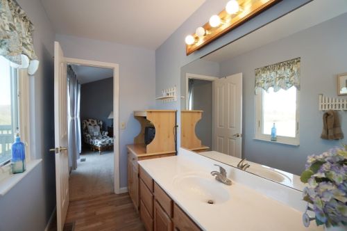 386 Schell Rd, Wilmington OH  45177-9037 exterior