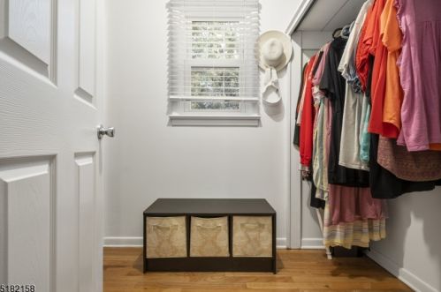 338 10th Ave, Manville NJ  08835-1105 exterior