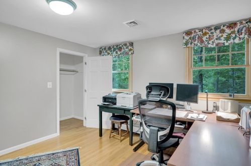 15 Danbury Cir, Amherst NH  03031-2016 exterior