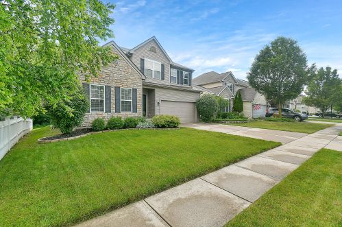 447 Stone Shadow Dr, Blacklick OH  43004-8305 exterior