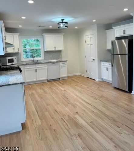 406 Robins St, Roselle, NJ 07203-1809