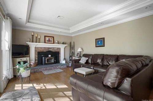 28 Kings Point Ln, Washingtonville NY  10992-2026 exterior