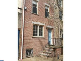 802 Delhi St, Philadelphia, PA 19147-2718