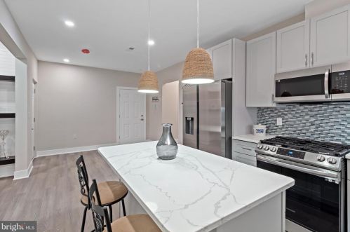 14 Taunton Ave, Berlin Boro NJ  08009-1444 exterior