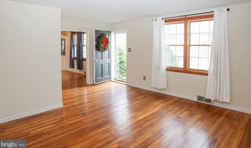 206 Sandra Rd, Wilmington, DE 19803-3041