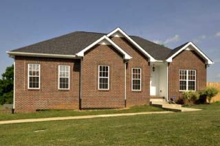 984 Ernest Stewart Dr, Clarksville, TN 37042-7841