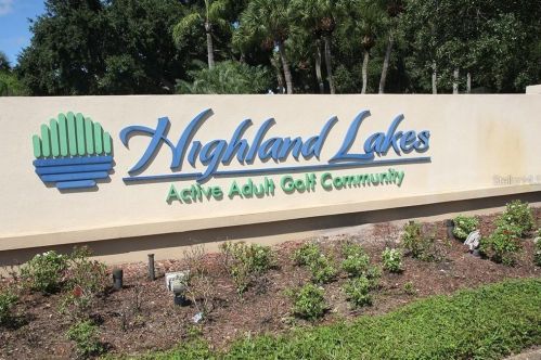1065 Tartan Dr, Palm Harbor, FL 34684-2928