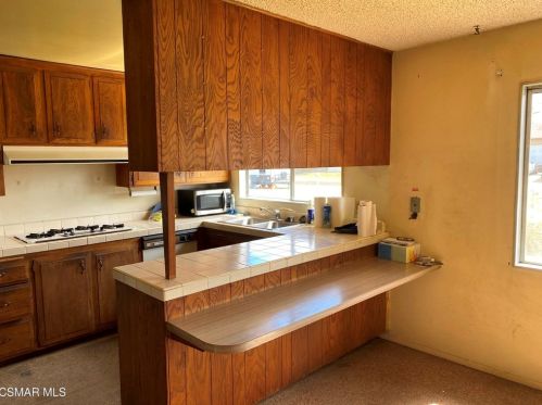 1207 Pride St, Simi Valley, CA 93065-4448