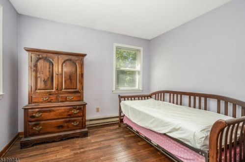 518 Route 31, East Amwell Township NJ  08551-1221 exterior