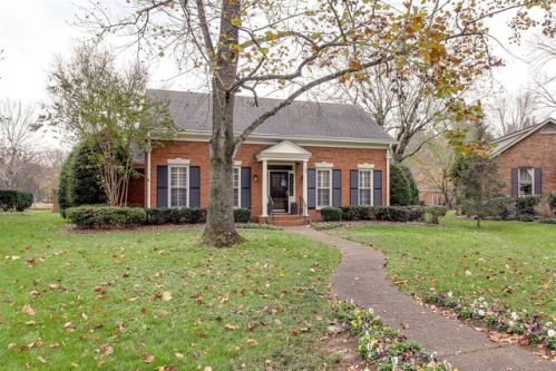 109 Ashlawn Ct, Franklin, TN 37064-3249