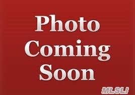 360 Mcconnell Ave, Bay Port, NY 11705-1755