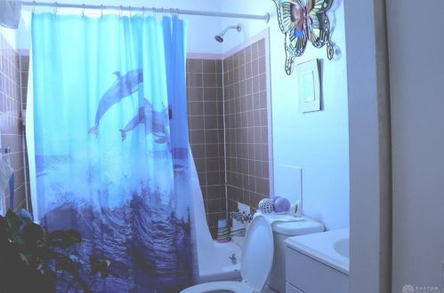 8121 Daly Rd, Cincinnati OH 45231-5702 exterior