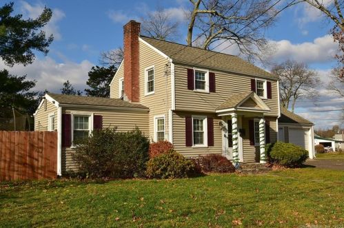 96 Alton St, Manchester, CT 06042-3549