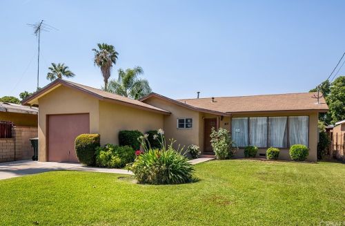 1452 Olive St, San Bernardino, CA 92411-2102