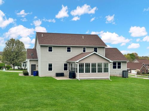 2413 Woodland Hills Dr, New Castle PA  16101-5557 exterior