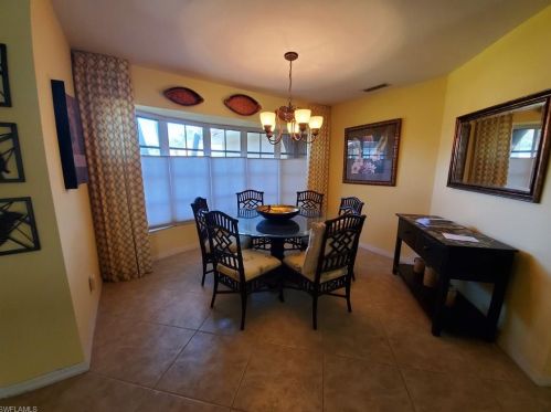 158 Palmetto Dunes Cir, Naples, FL 34113-7554