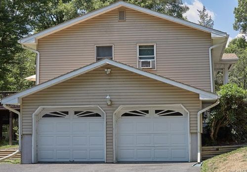 19 Billy Ave, Washingtonville NY  10992-1401 exterior