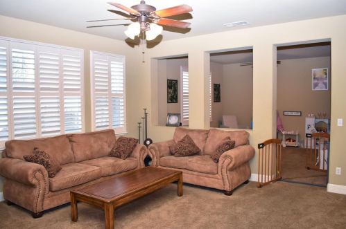 2065 Katnich Ln, Lodi CA 95242-4805 exterior