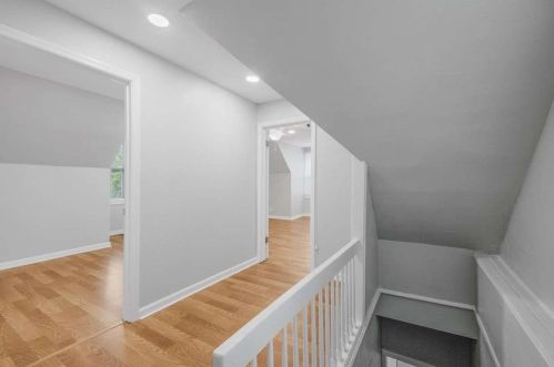 322 Crane Ave, Pittsburgh PA  15220-4035 exterior