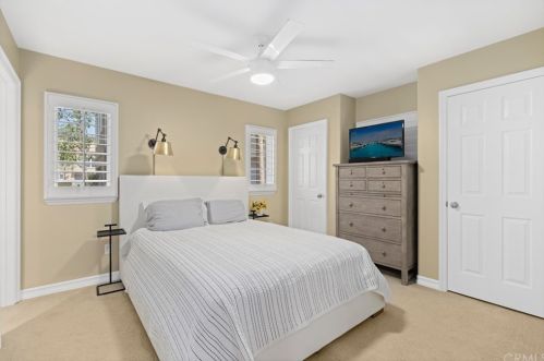 29 Via Amanti, Newport Beach CA  92657-1126 exterior