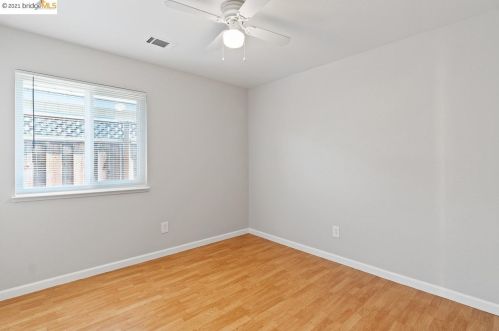 3889 Oak Grove Ct, Oakley CA  94561-4218 exterior