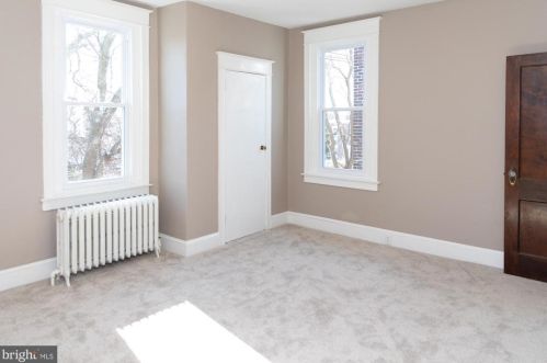 540 Chew Ave, Philadelphia PA 19120-2465 exterior