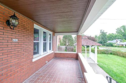 401 Mount Royal Blvd, Pittsburgh, PA 15223-1221