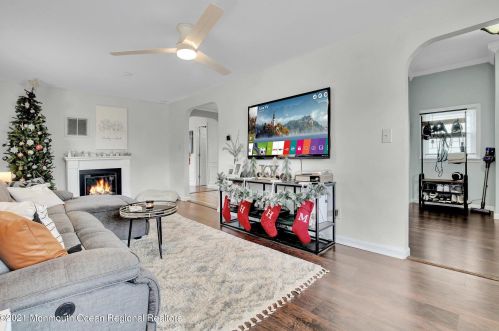 97 Ocean Ave, Middletown NJ  07748-5651 exterior