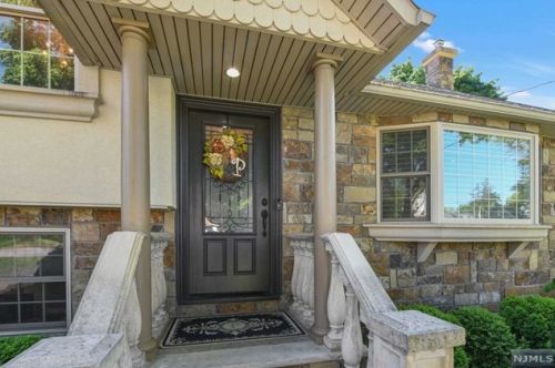 355 Corona Pl, Ridgewood NJ  07450-2801 exterior