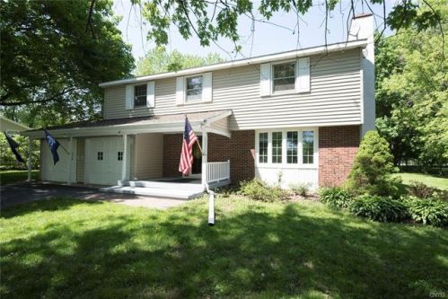1567 Pork St, Skaneateles, NY 13152-8826
