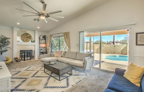 23641 39th Ln, Glendale, AZ 85310-4043