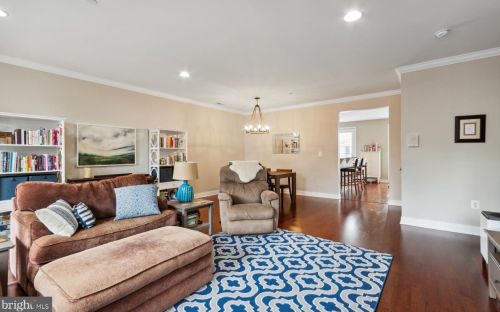 315 Admirals Way, Philadelphia, PA 19146-5213