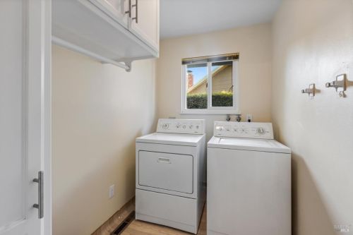 2612 Tamarisk Ct, Santa Rosa CA  95405-8413 exterior