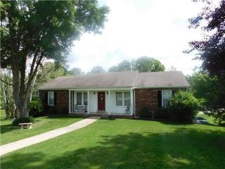 1410 White Dr, Lewisburg, TN 37091-3637