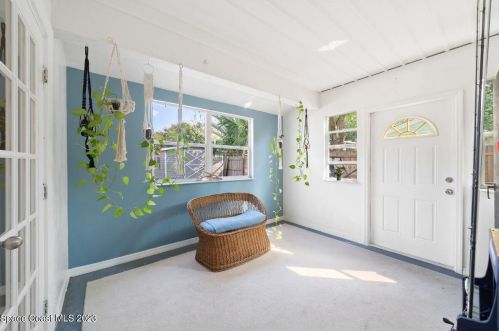 955 Schumann Dr, Sebastian FL  32958-5331 exterior